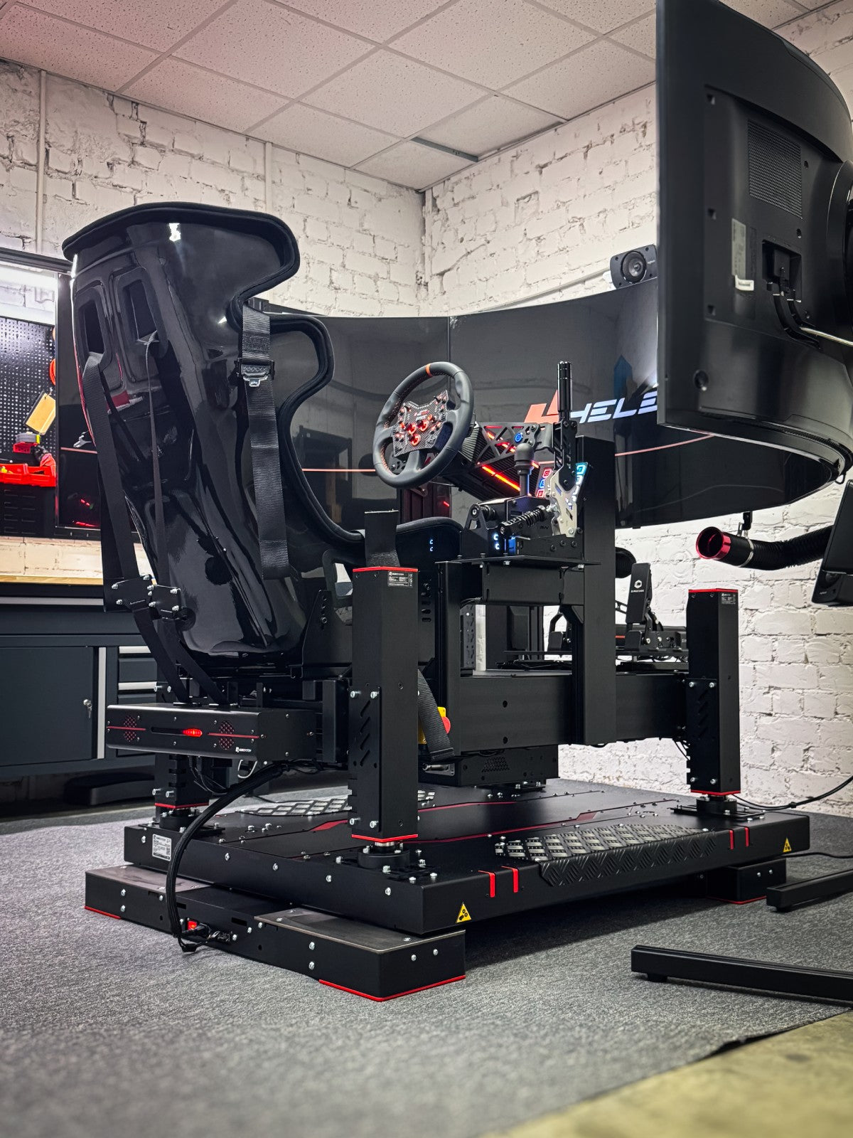 HELENTE "HXR" Turnkey Simulator