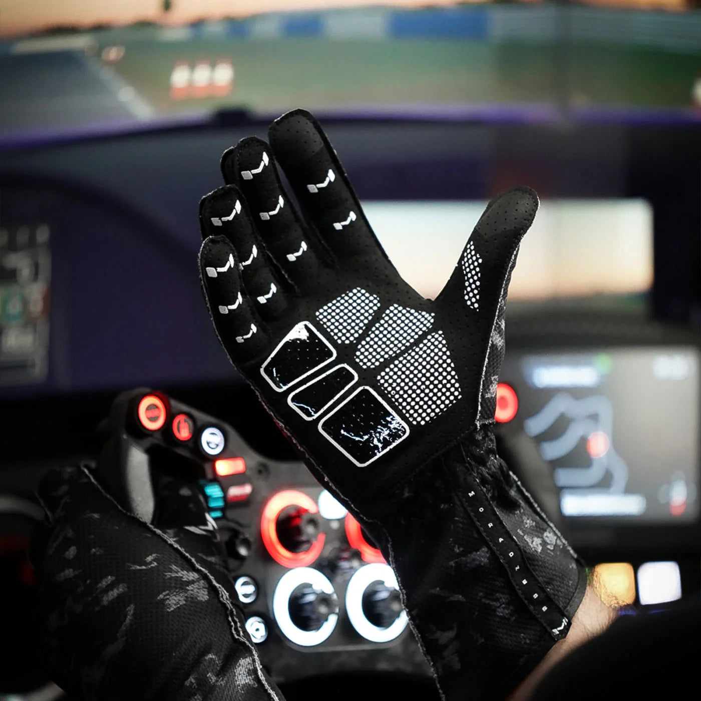 Moradnesss Aura Pro Forged Carbon Gloves