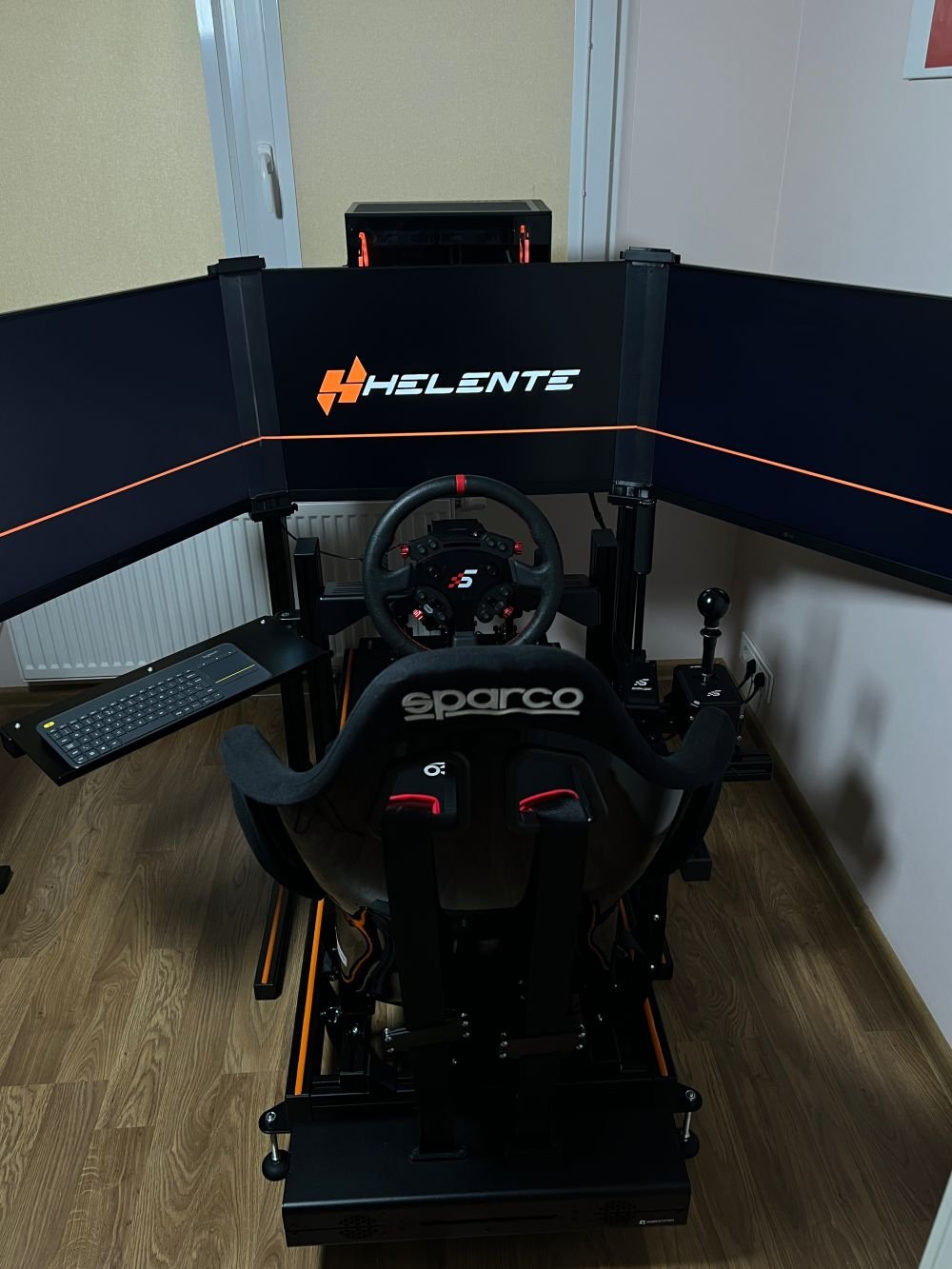 HELENTE “H1” sacīkšu simulators