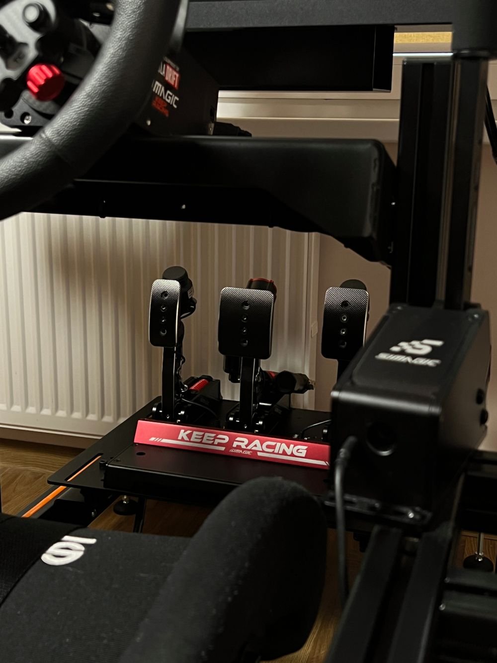 HELENTE “H1” sacīkšu simulators