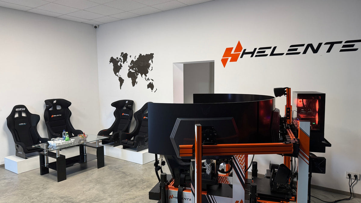Helente sim racing veikals Kauņā, Lietuvā - simulators un sēdekļi ekspozīcijā