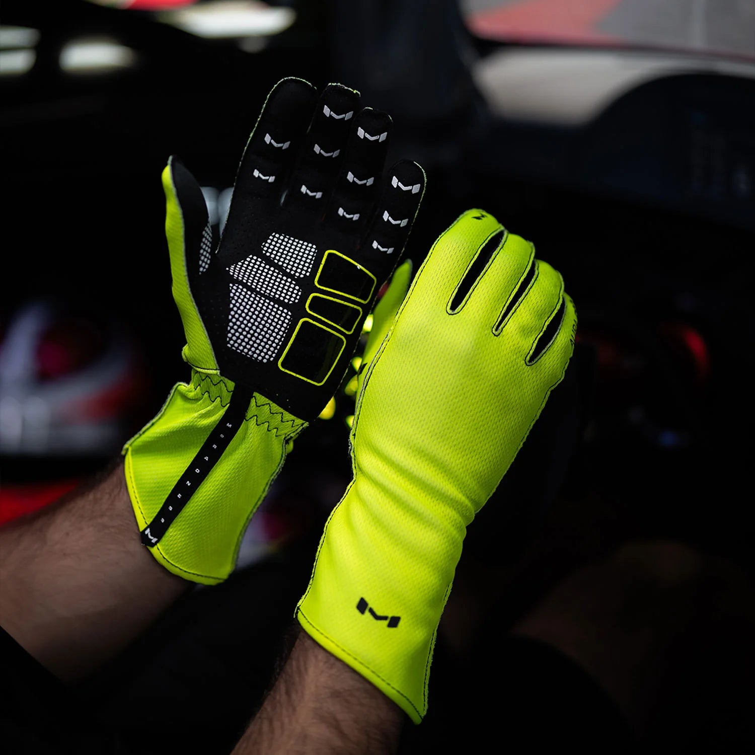 Moradnesss Aura Pro Volt Gloves